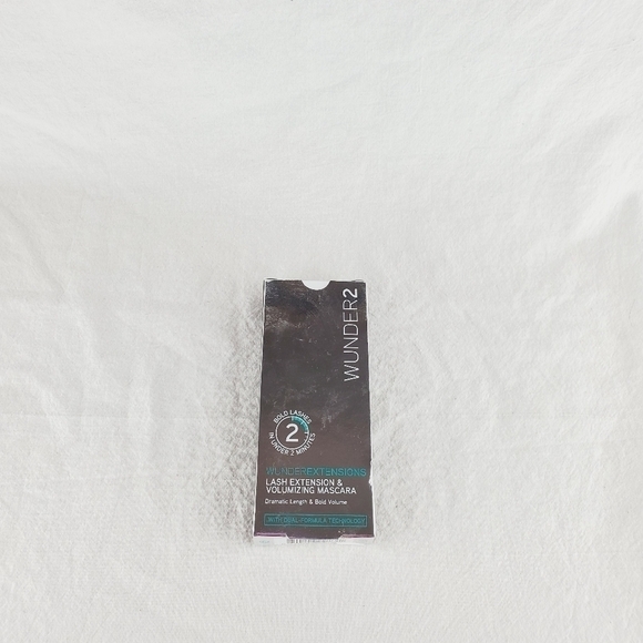 WUNDER Extensions Lash Extension volumizing and Mascara - Picture 3 of 7
